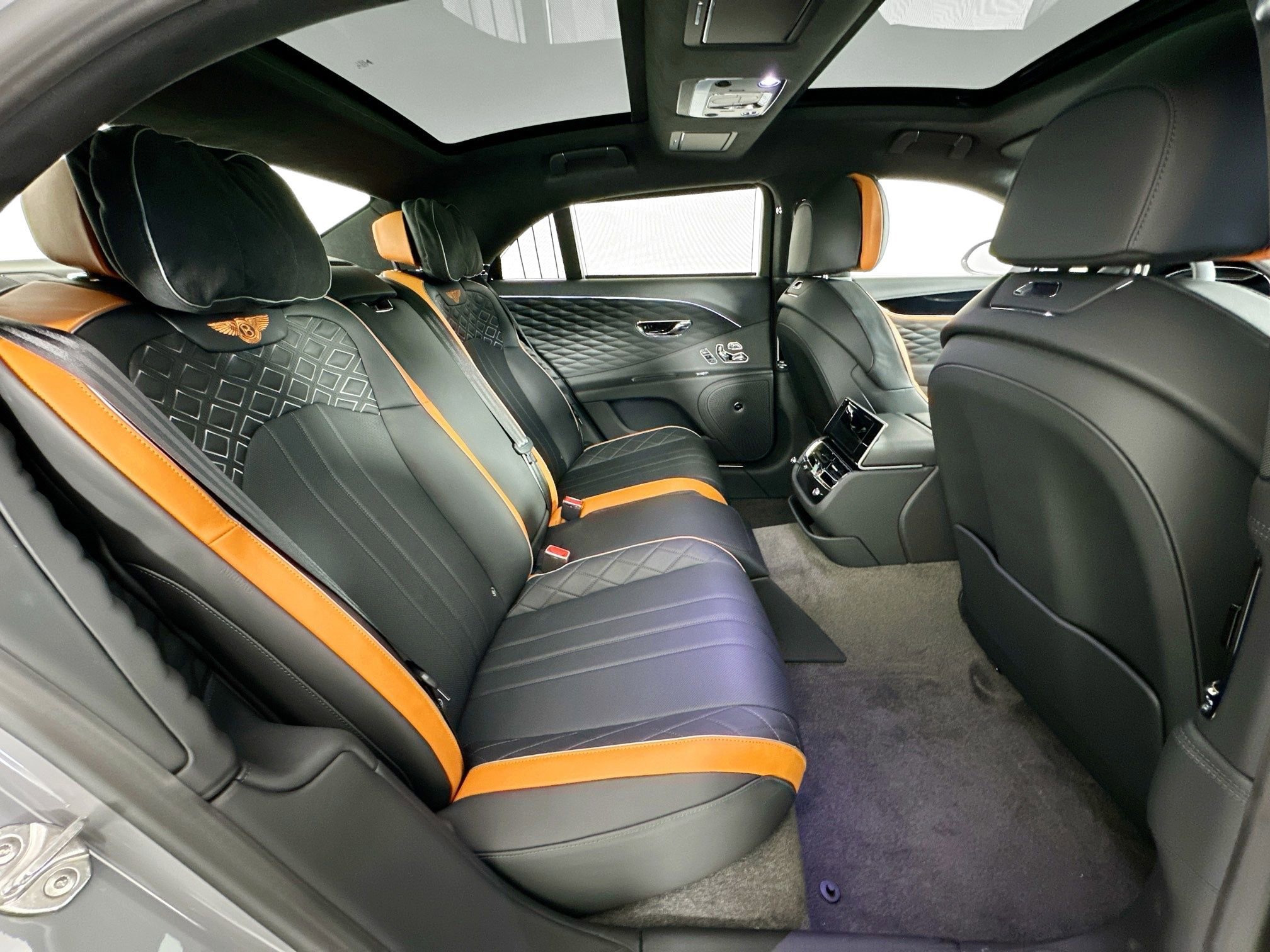 Certified 2024 Bentley Flying Spur W12 image 27