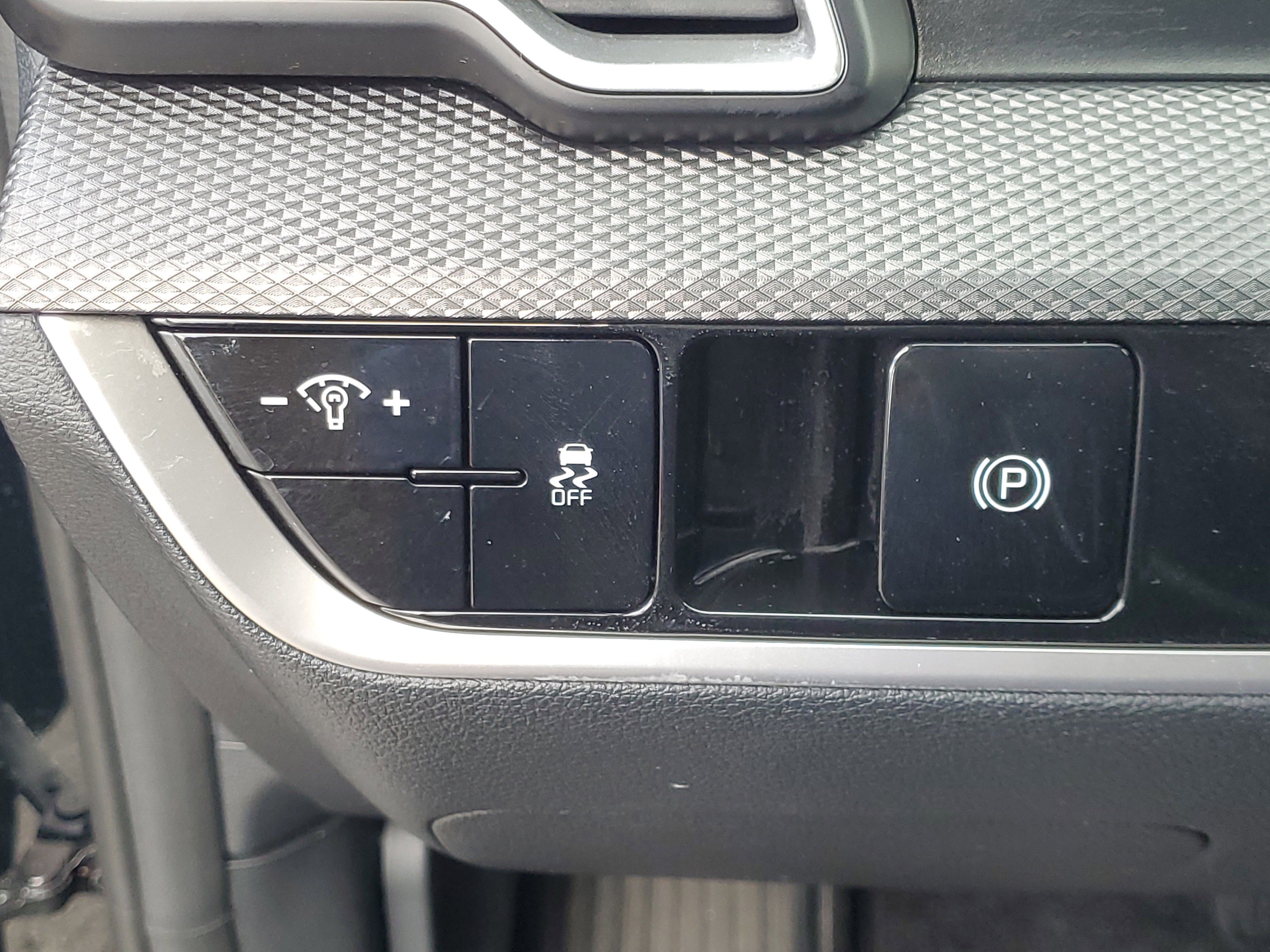 Used 2025 Kia Sportage LX image 22