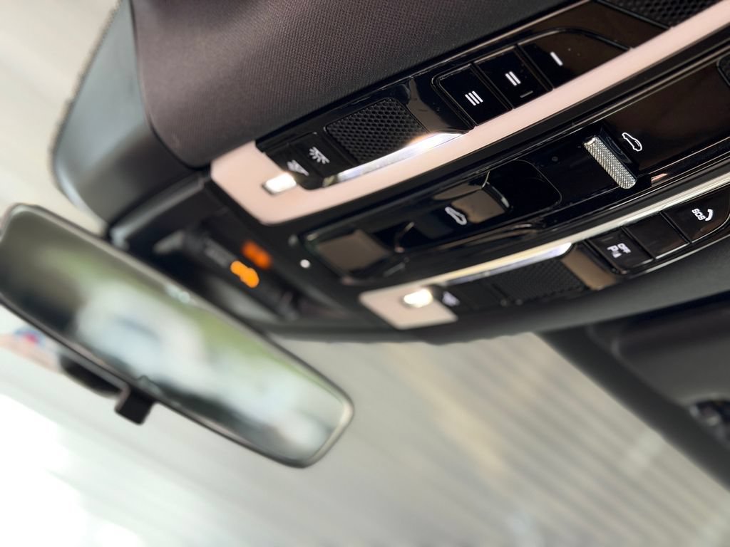 Certified 2020 Porsche Cayenne AWD/4WD image 22