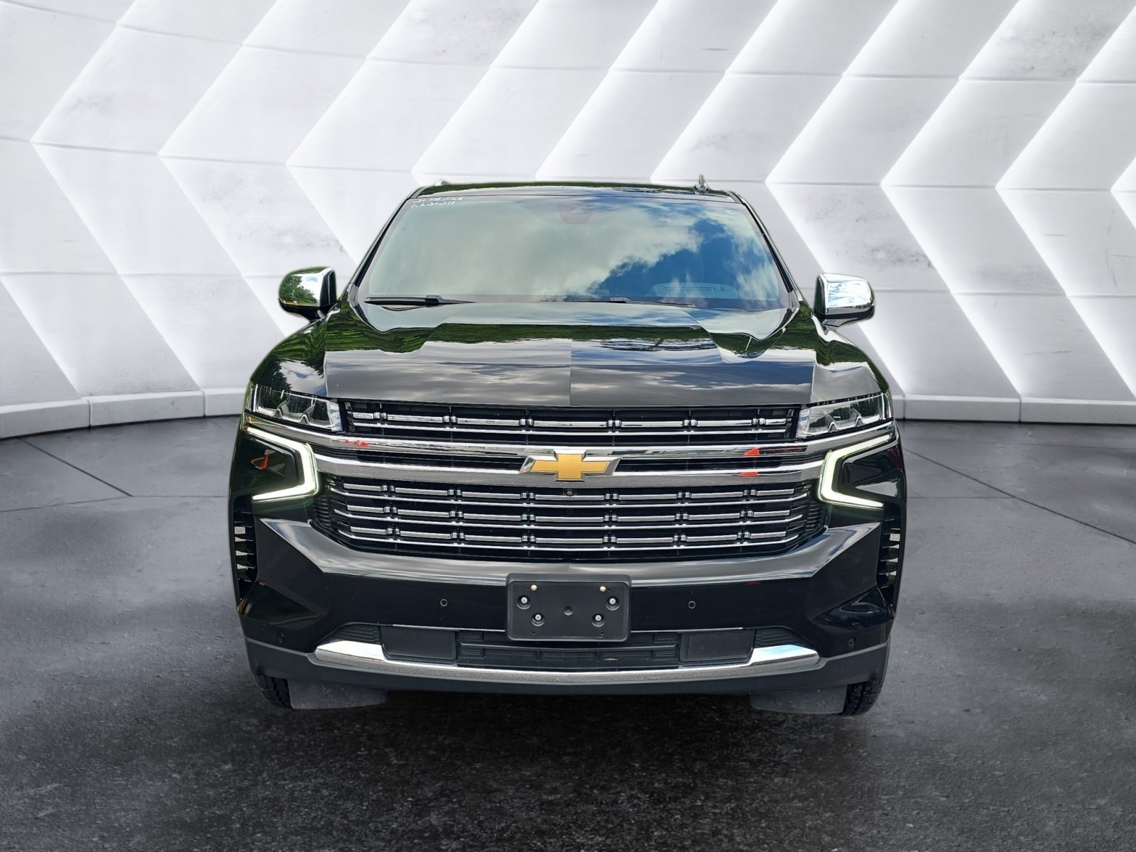 Used 2021 Chevrolet Tahoe Premier w/ Premium Package AWD/4WD image 8