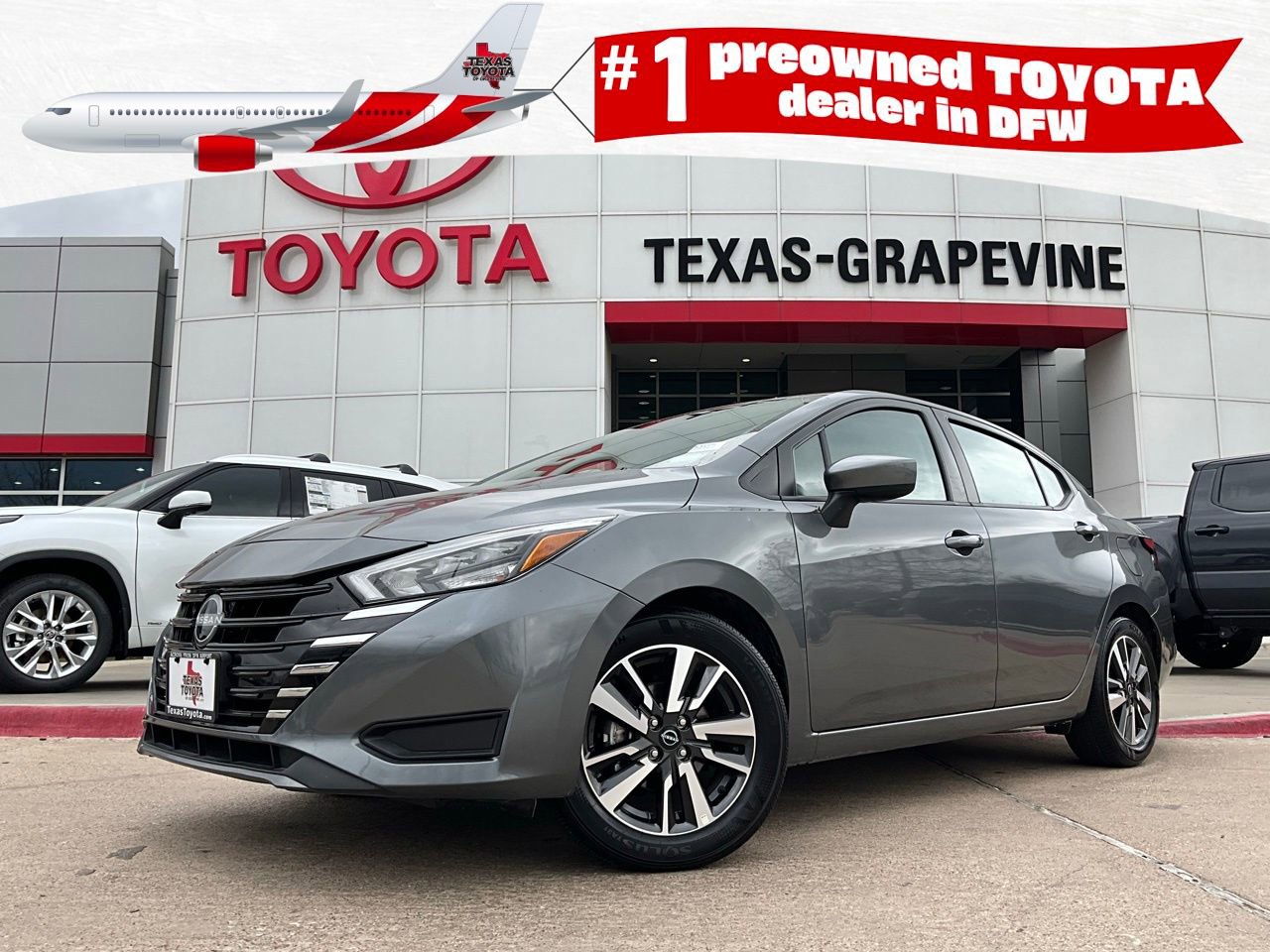 Used 2025 Nissan Versa SV image 1