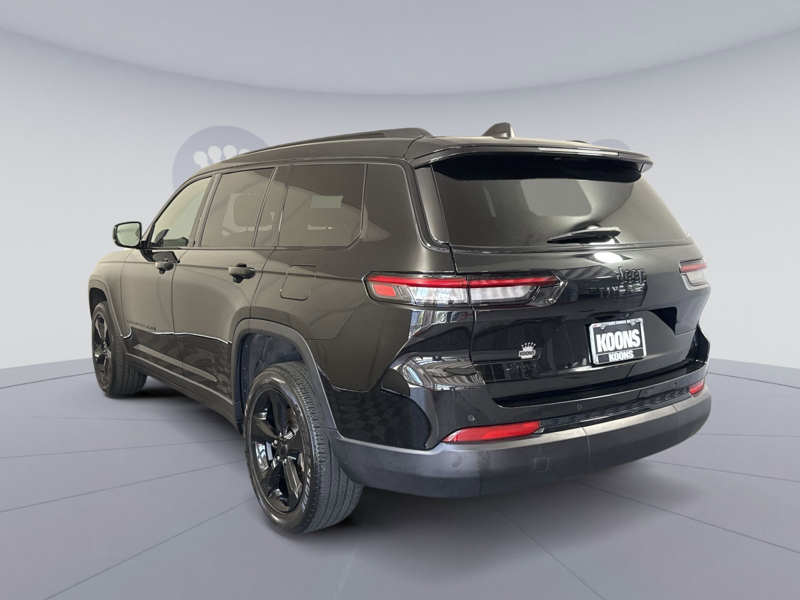 Used 2023 Jeep Grand Cherokee L Laredo AWD/4WD image 4