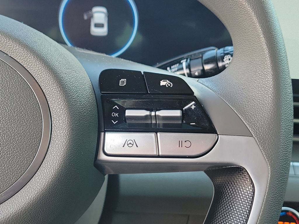 Used 2024 Hyundai Elantra SEL FWD image 24