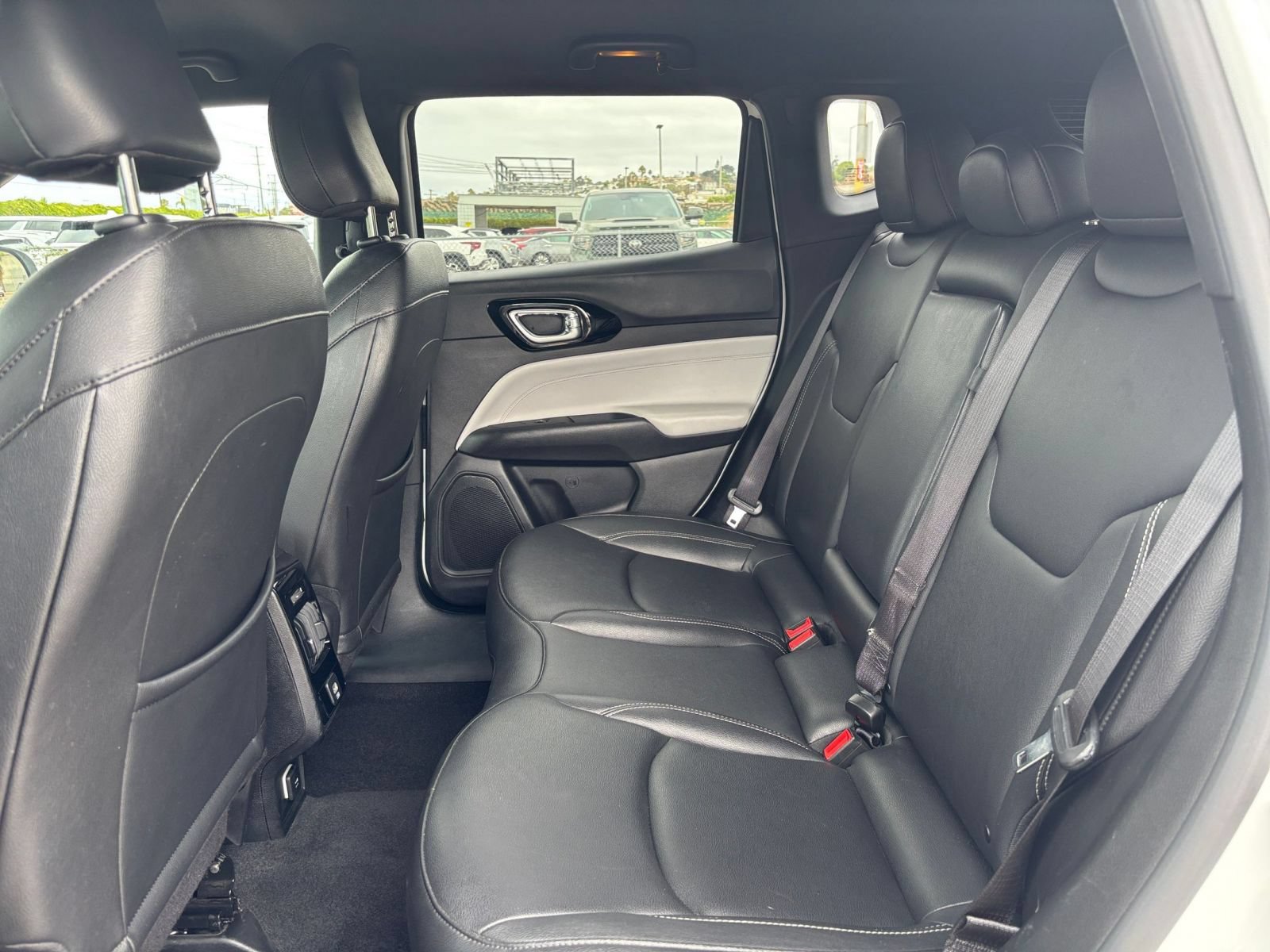 Used 2025 Jeep Compass Limited AWD/4WD image 26