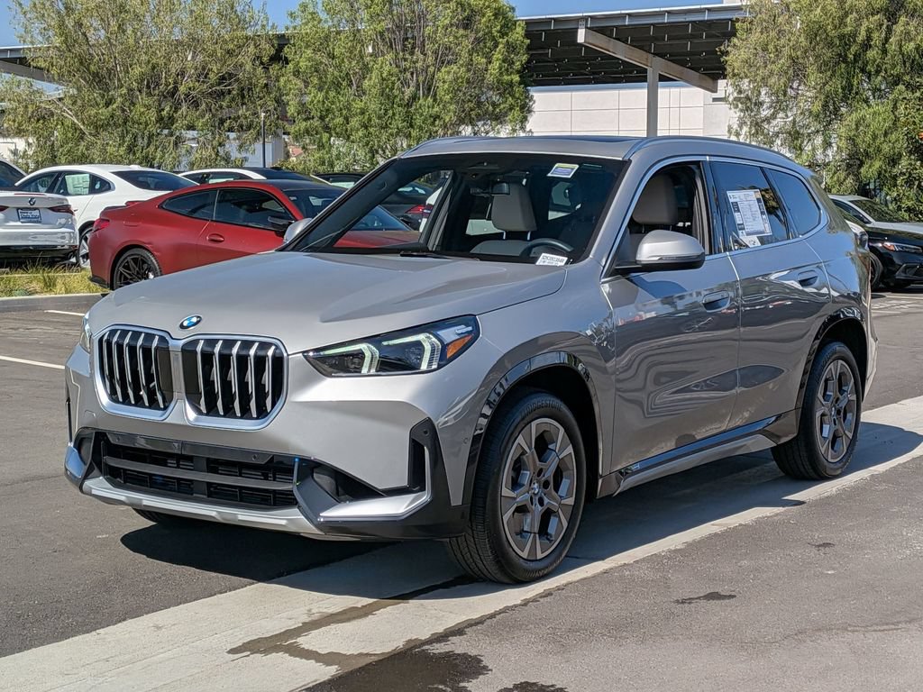 Used 2025 BMW X1 xDrive28i AWD/4WD image 2