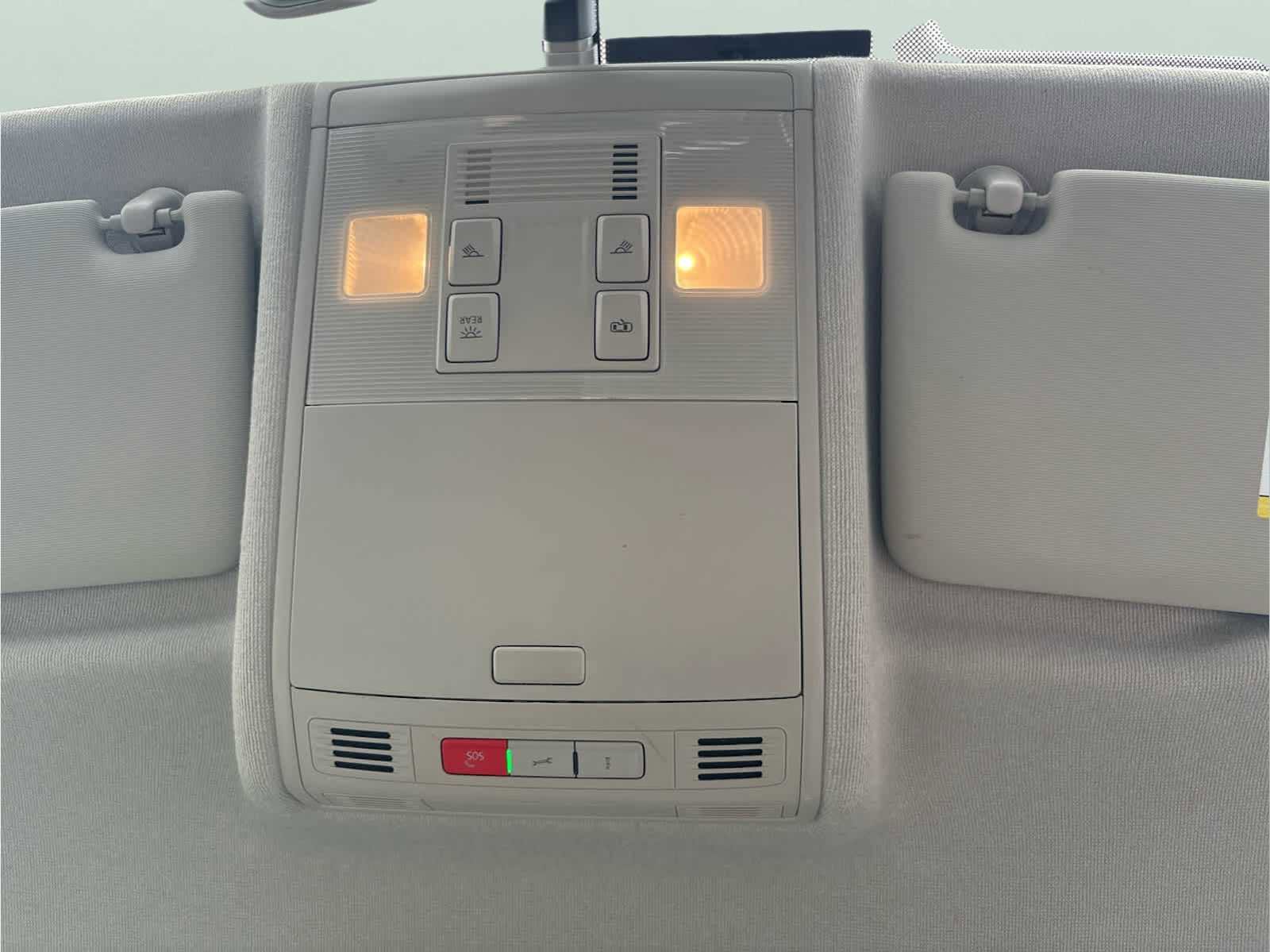 Certified 2020 Volkswagen Tiguan SE image 19