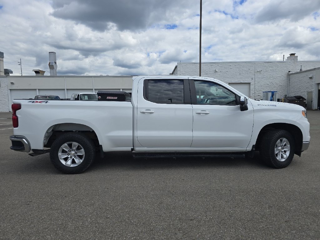Used 2022 Chevrolet Silverado 1500 LT w/ Safety Package AWD/4WD image 21