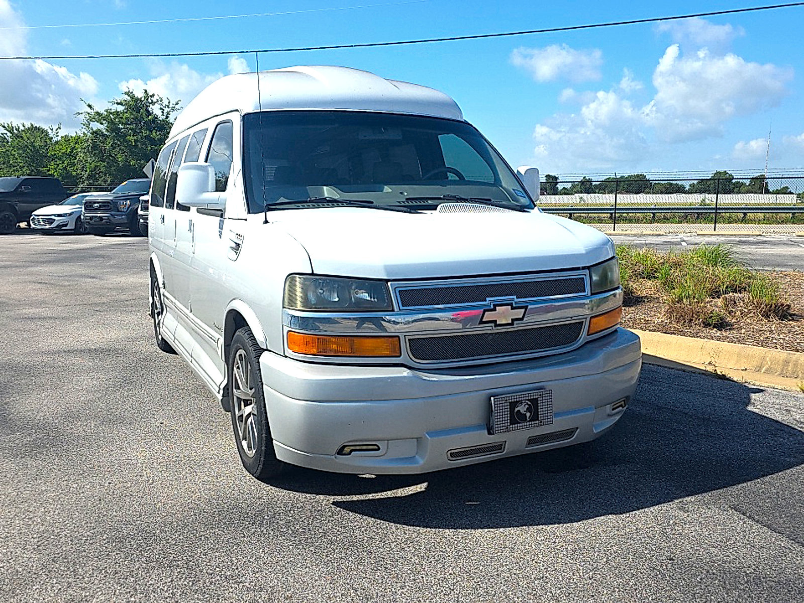 Used 2014 Chevrolet Express 1500 RWD image 7