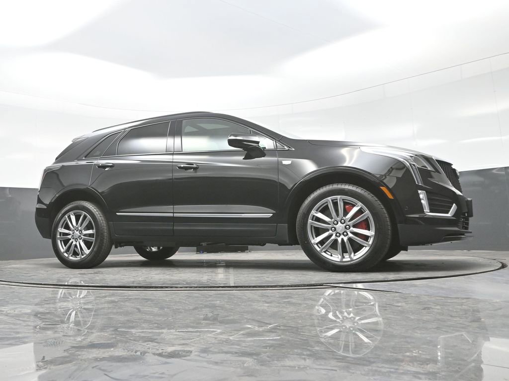 New 2026 Cadillac XT5 Sportv w/ LPO, Floor Liner Package AWD/4WD image 29