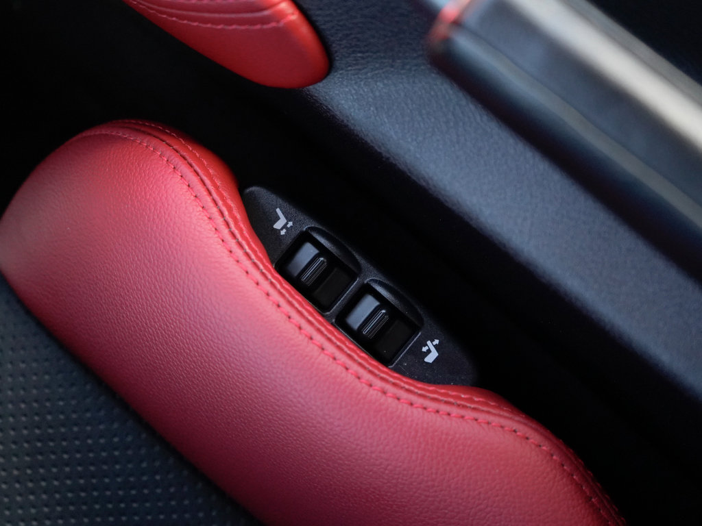 Used 2024 Nissan Z Performance w/ Floor Mat Package image 29