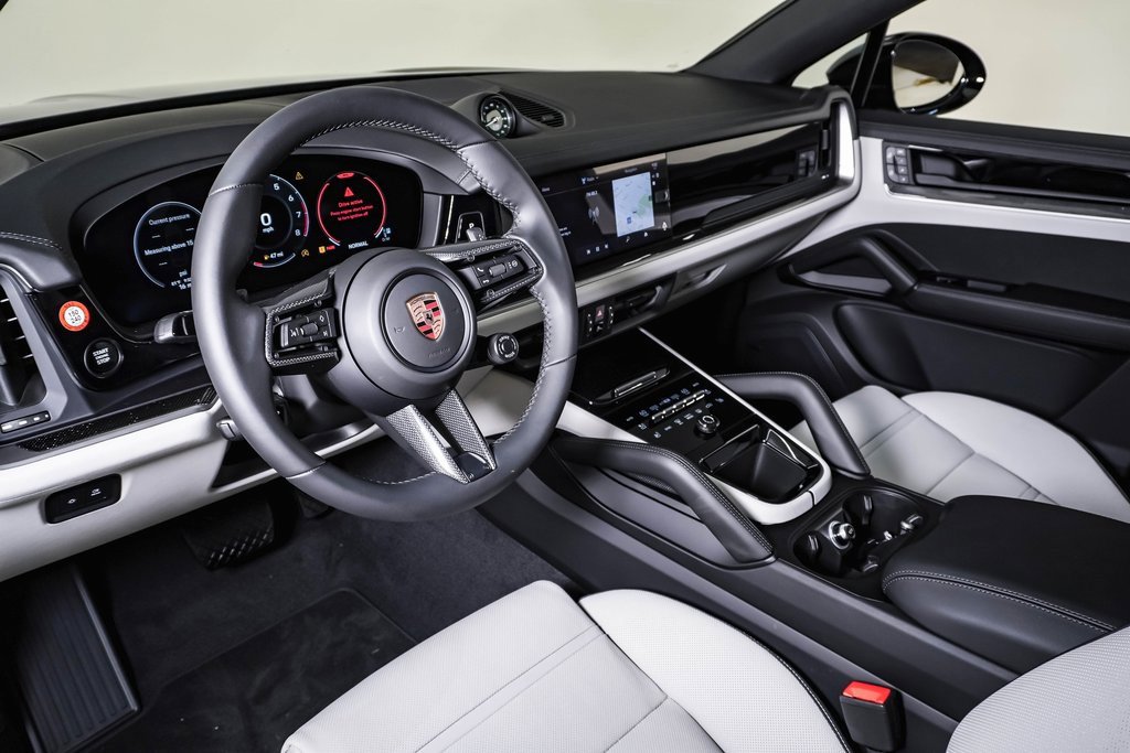 New 2026 Porsche Cayenne Coupe image 4