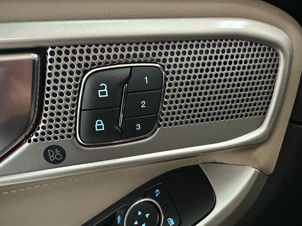 Certified 2022 Ford Explorer Limited w/ Equipment Group 301A image 42