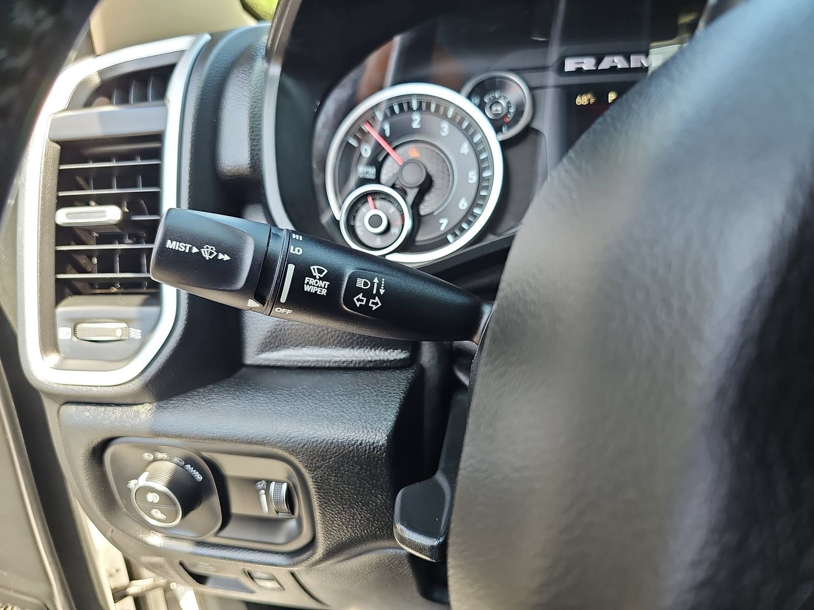 Used 2020 RAM 1500 Big Horn AWD/4WD image 26