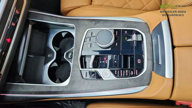 Used 2024 BMW X7 xDrive40i w/ M Sport Package AWD/4WD image 58