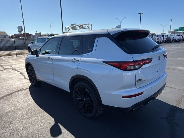 Used 2023 Mitsubishi Outlander SE image 7