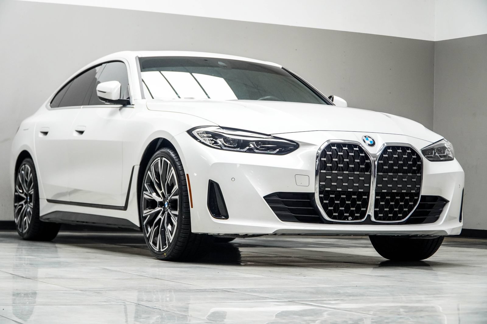 Used 2024 BMW 430i Gran Coupe w/ Premium Package RWD image 4