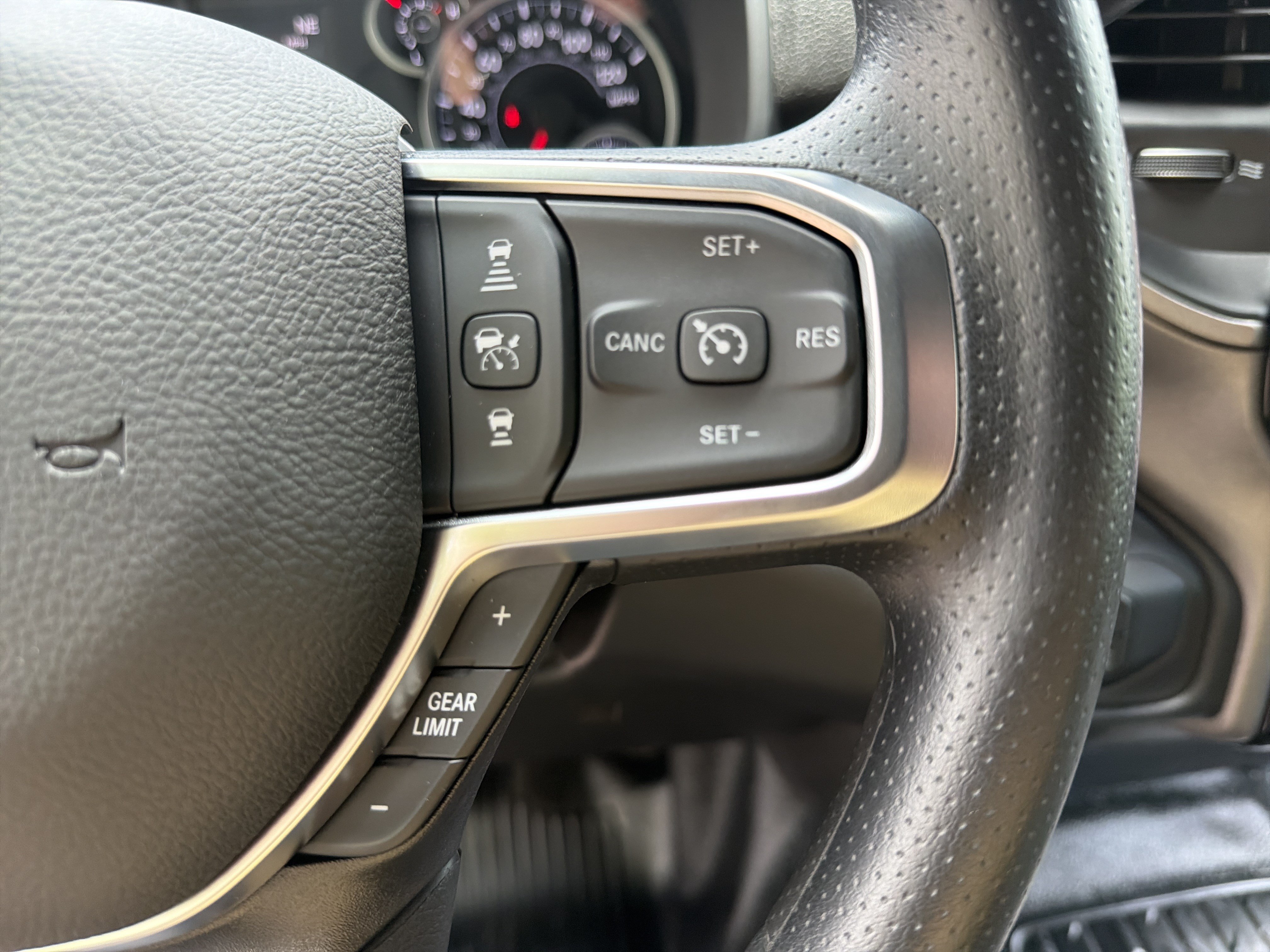 New 2026 RAM 3500 Tradesman AWD/4WD image 25