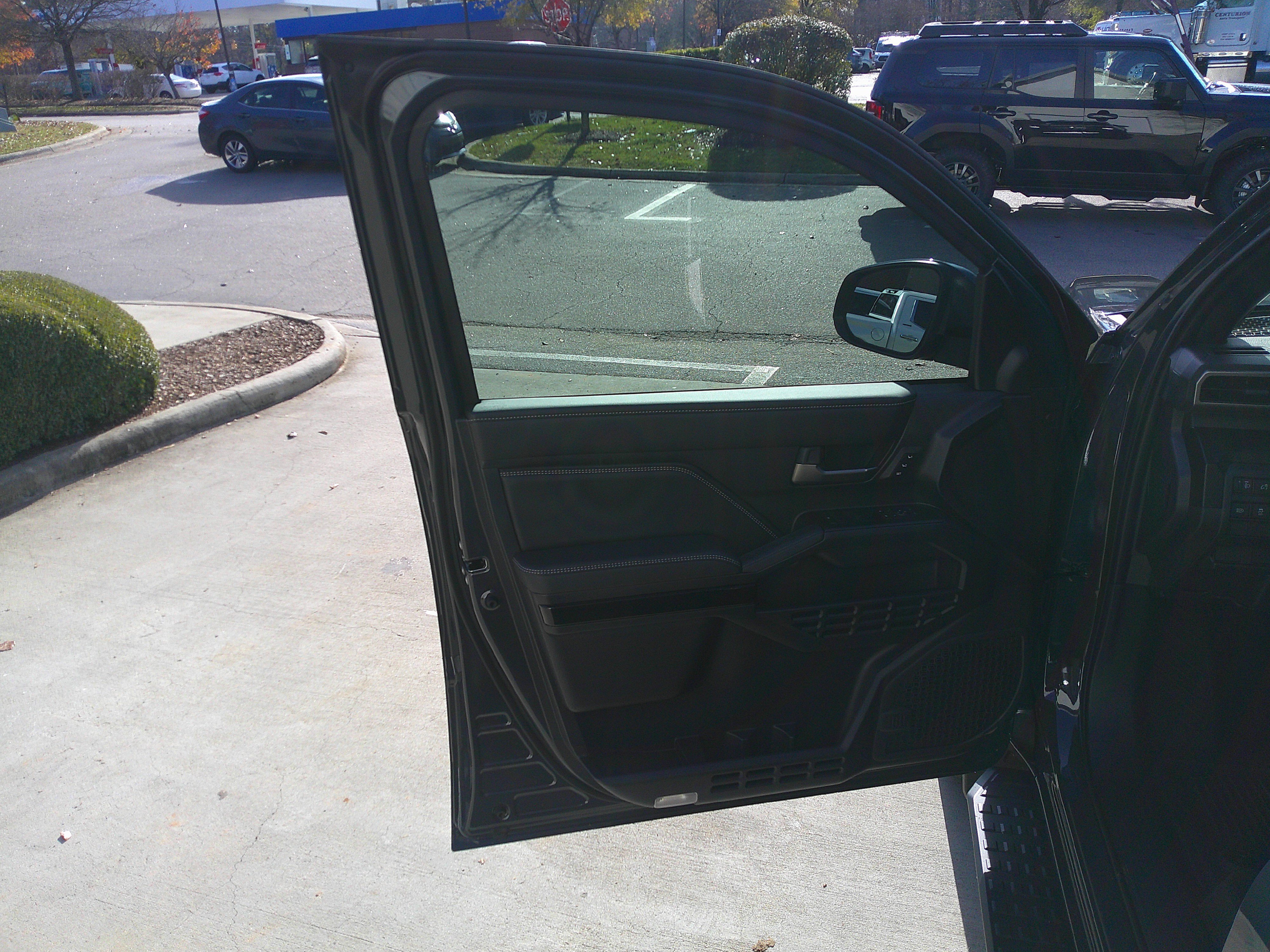 Used 2025 Toyota 4Runner Limited image 17