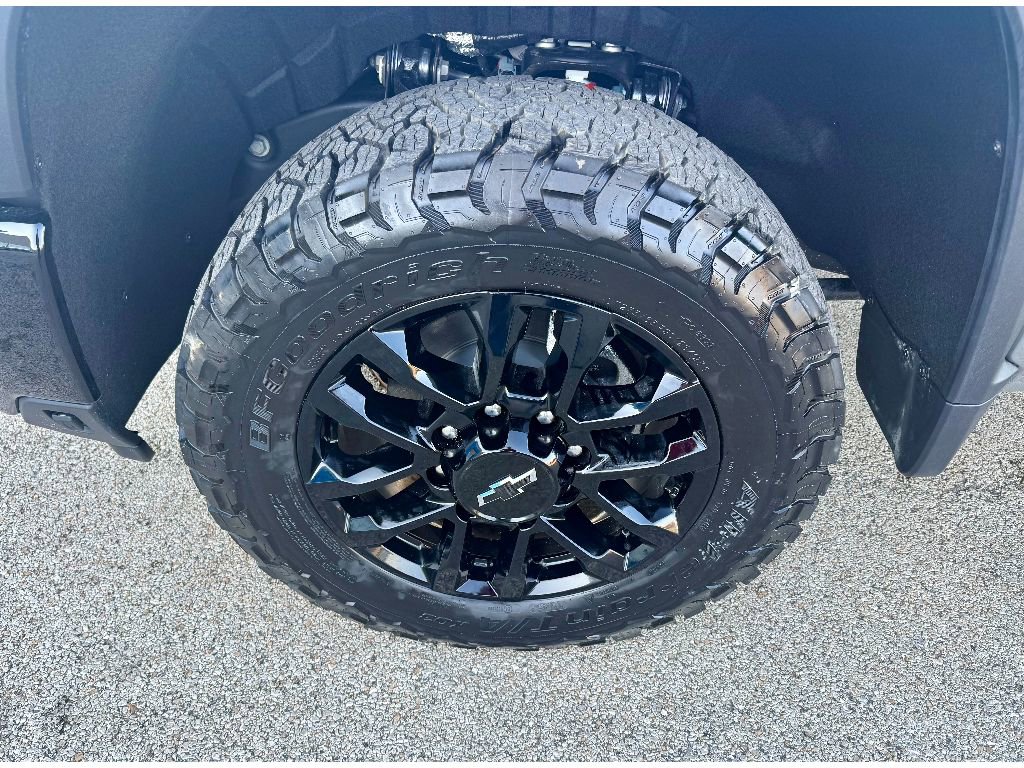 New 2026 Chevrolet Silverado 2500 LT image 9
