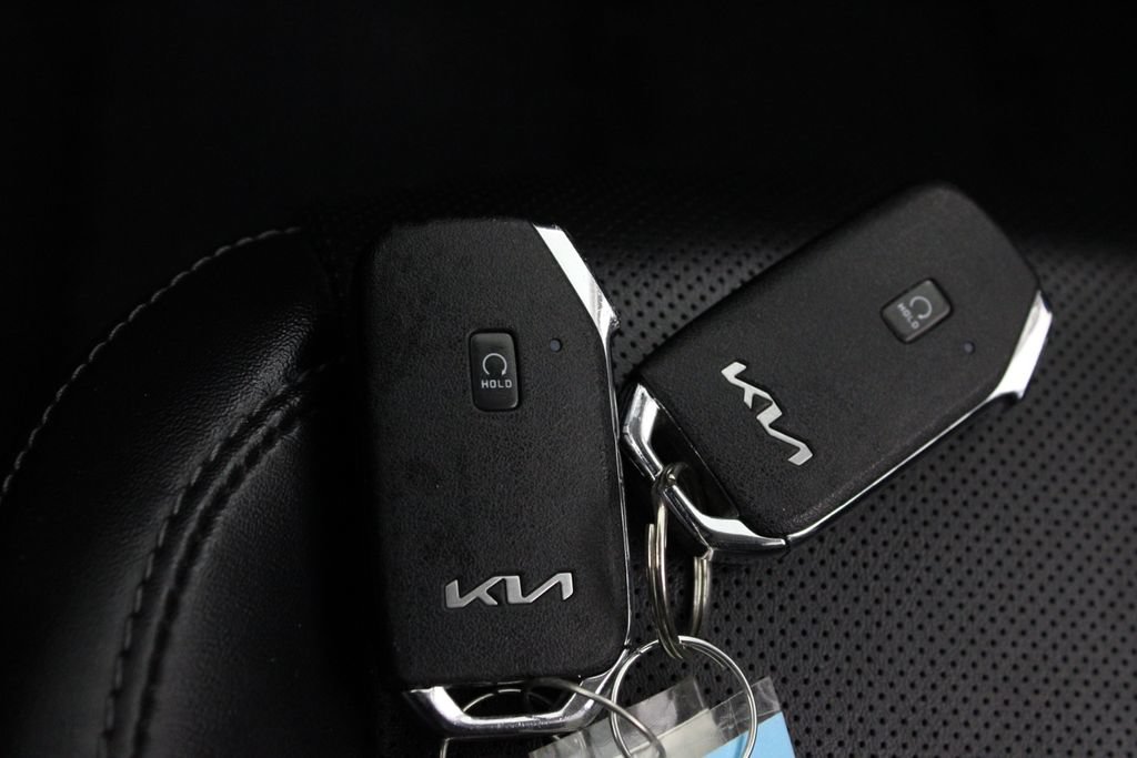 Used 2022 Kia Telluride LX FWD image 29