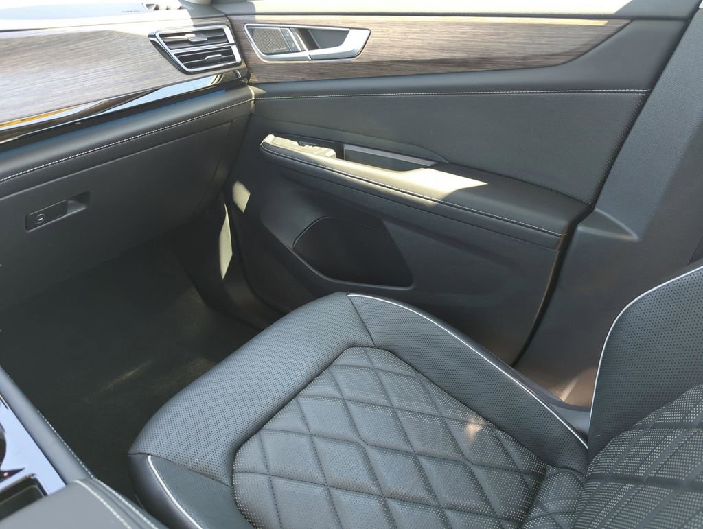 Used 2024 Volkswagen Atlas SEL Premium R-Line image 29