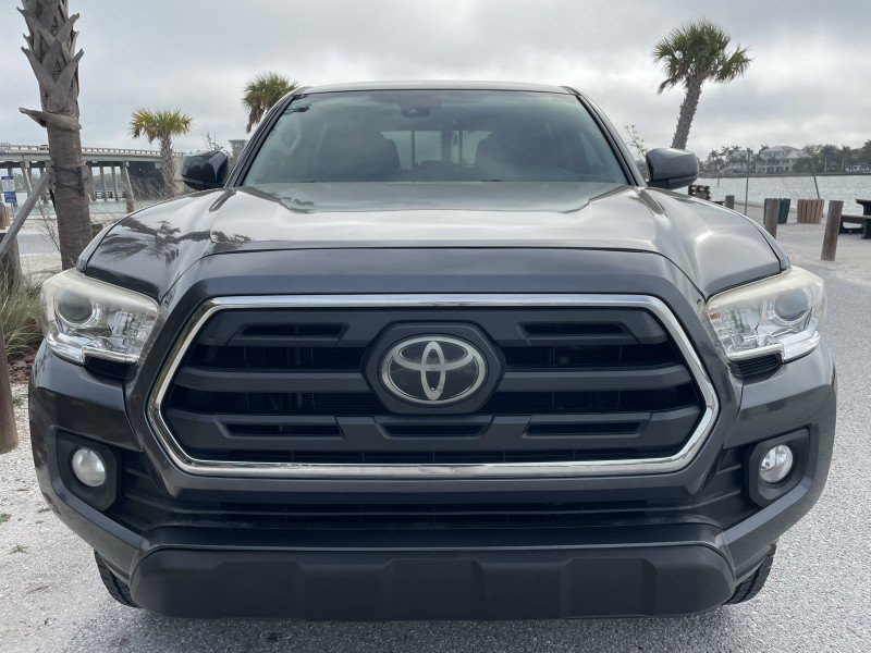 Used 2019 Toyota Tacoma SR5 RWD image 4