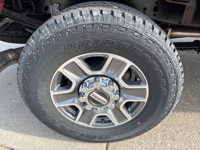 New 2026 Ford F250 Lariat w/ FX4 Off-Road Package image 14