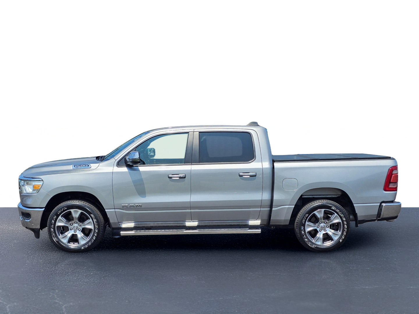 Used 2024 RAM 1500 Laramie AWD/4WD image 15
