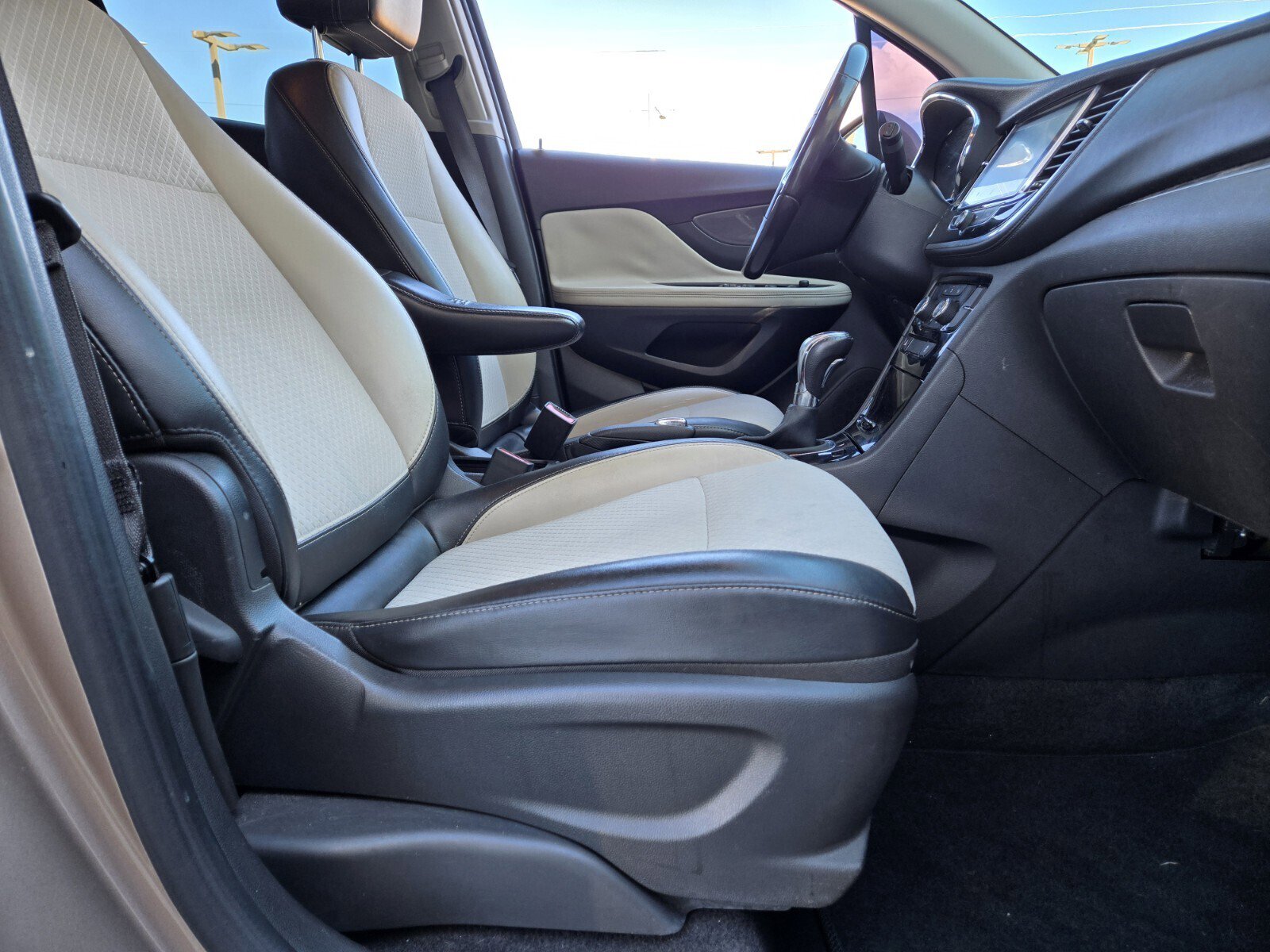 Used 2019 Buick Encore Preferred w/ Safety Package FWD image 13