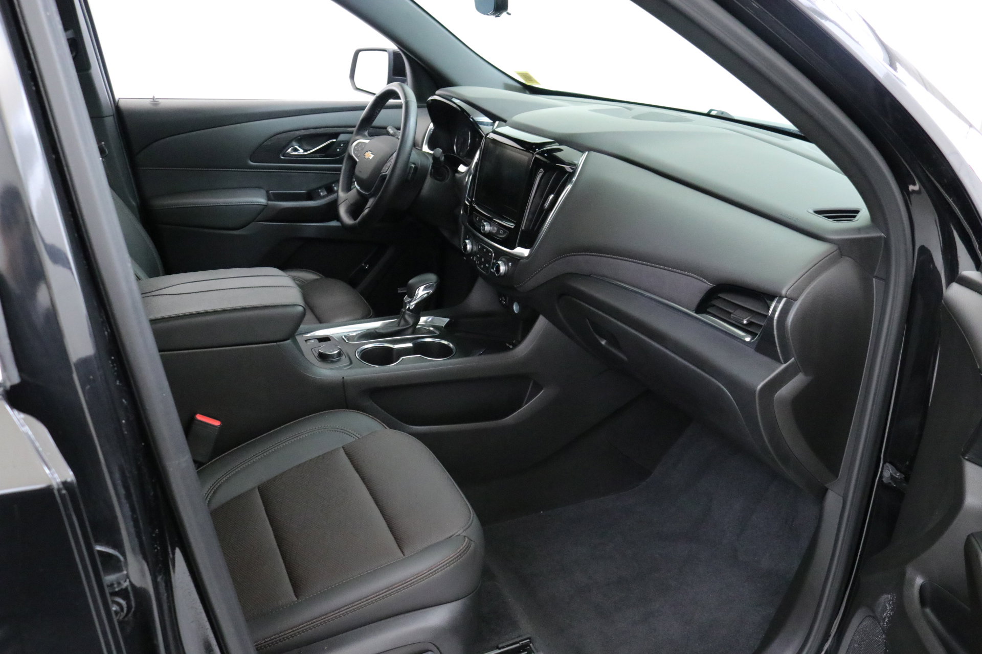 Certified 2023 Chevrolet Traverse High Country image 29