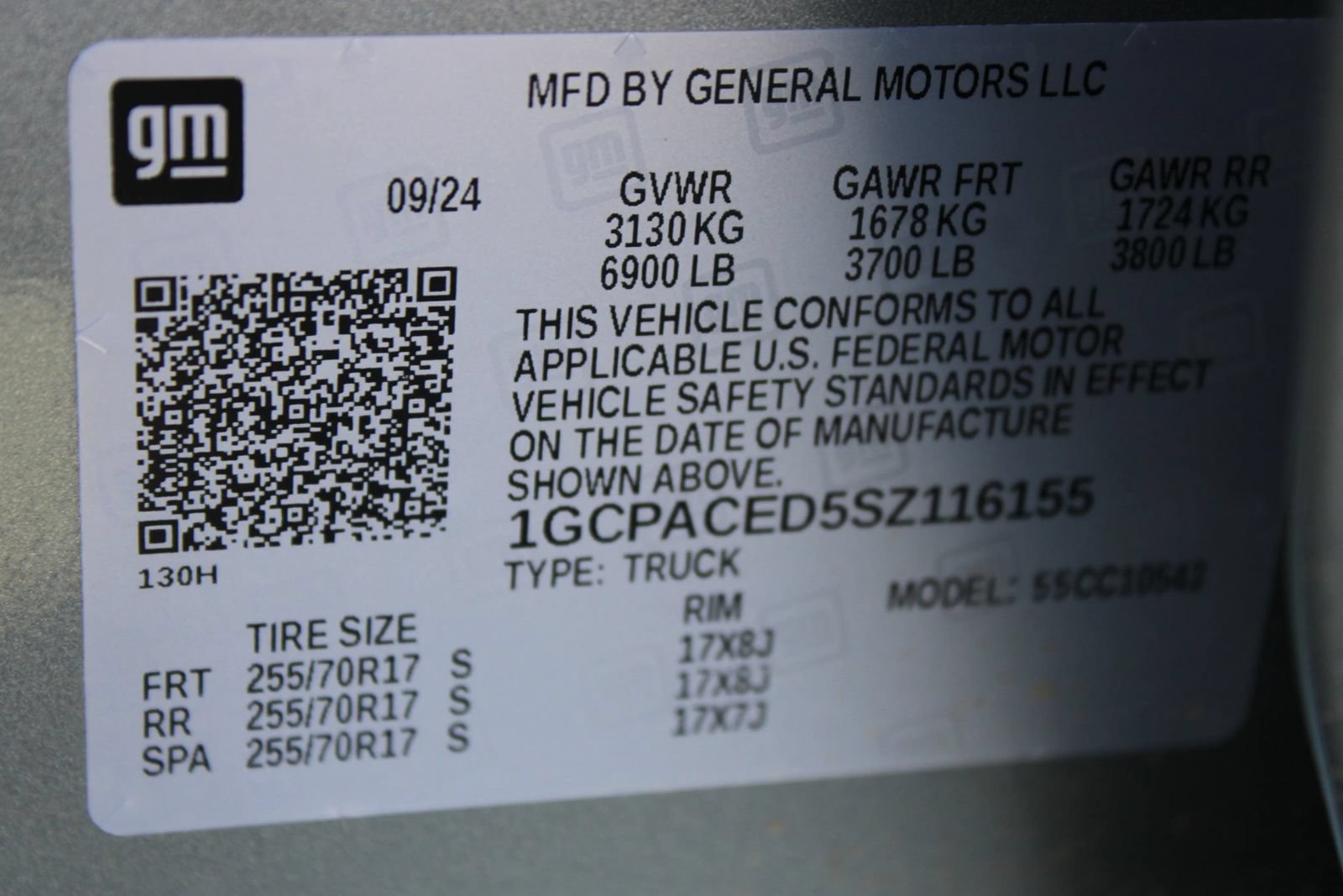 Used 2025 Chevrolet Silverado 1500 LT RWD image 14