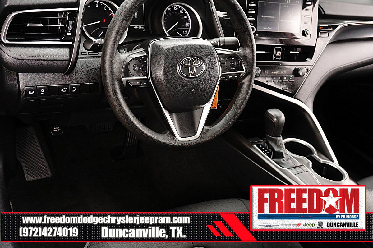 Used 2022 Toyota Camry LE image 24