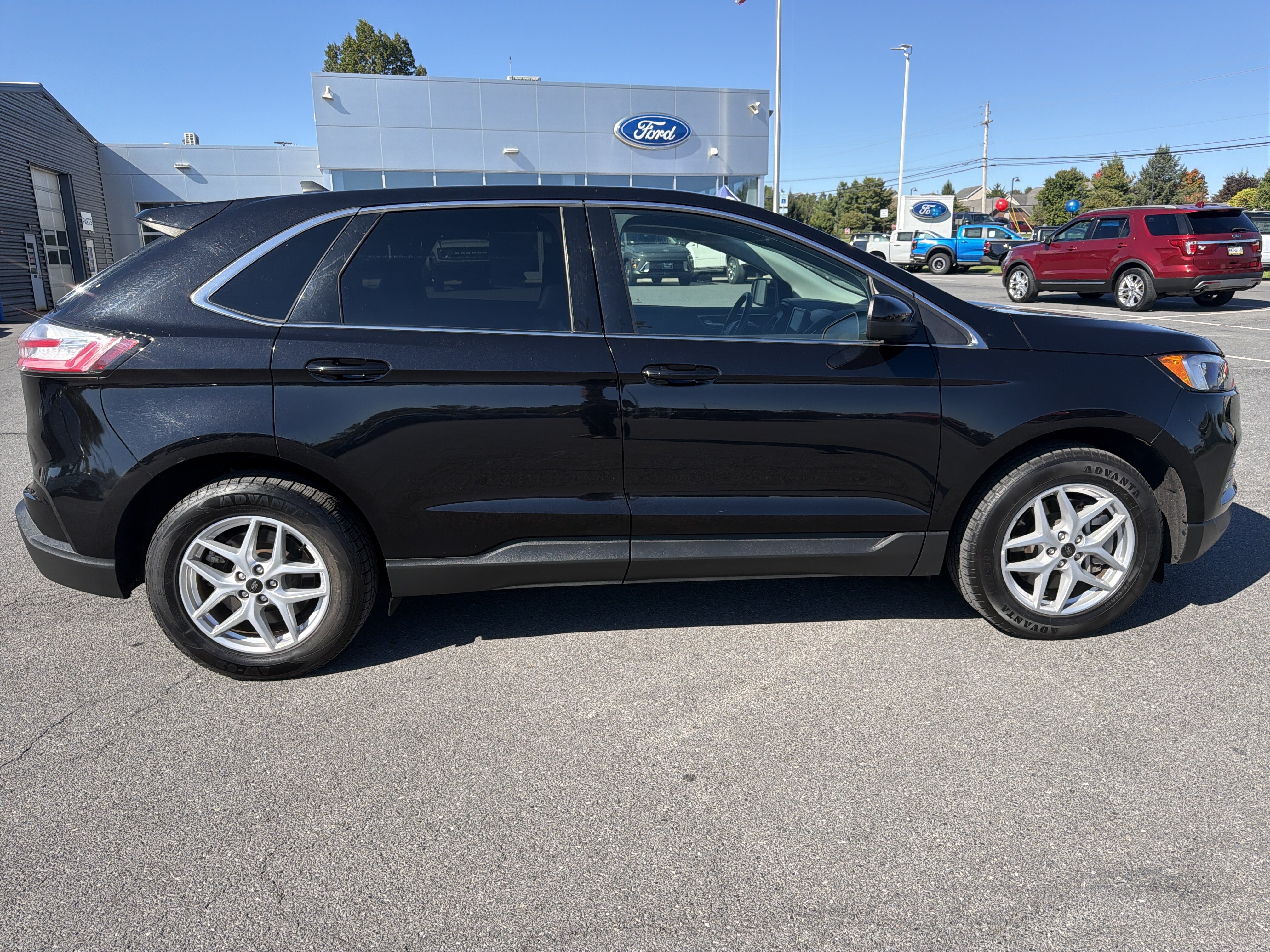 Used 2024 Ford Edge SEL AWD/4WD image 2