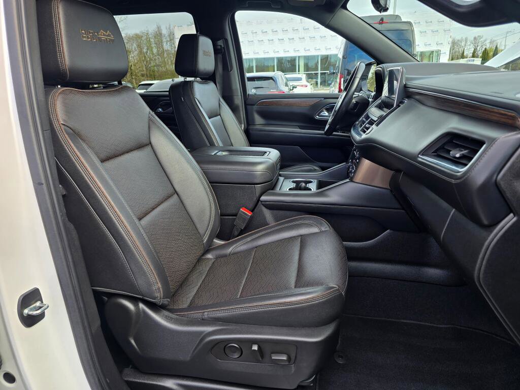 Used 2022 Chevrolet Tahoe High Country AWD/4WD image 32