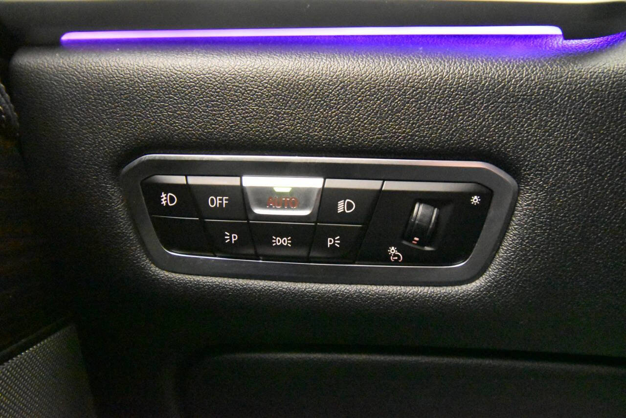 Used 2020 BMW X7 xDrive40i w/ Premium Package image 30
