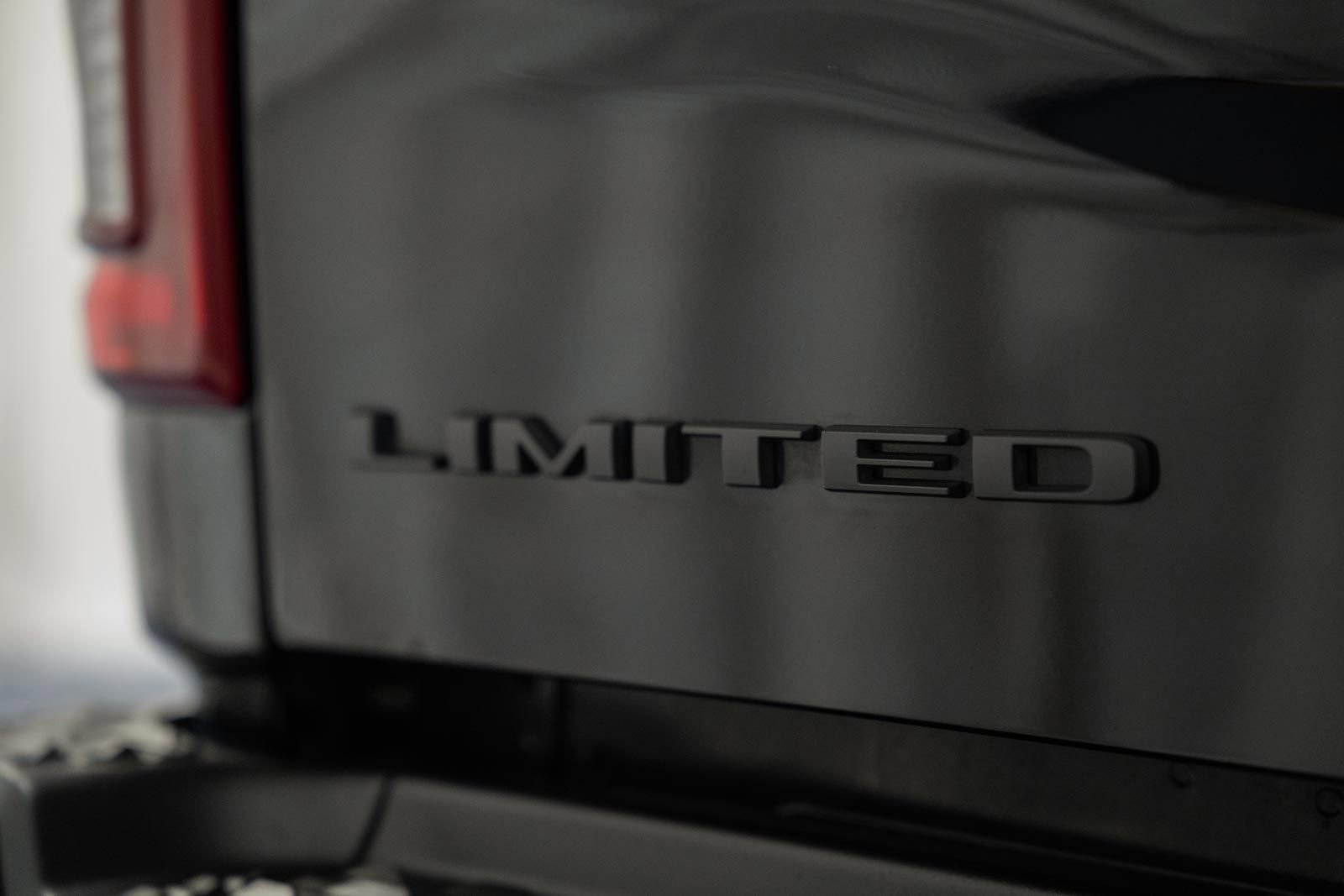 Used 2025 RAM 2500 Limited AWD/4WD image 11