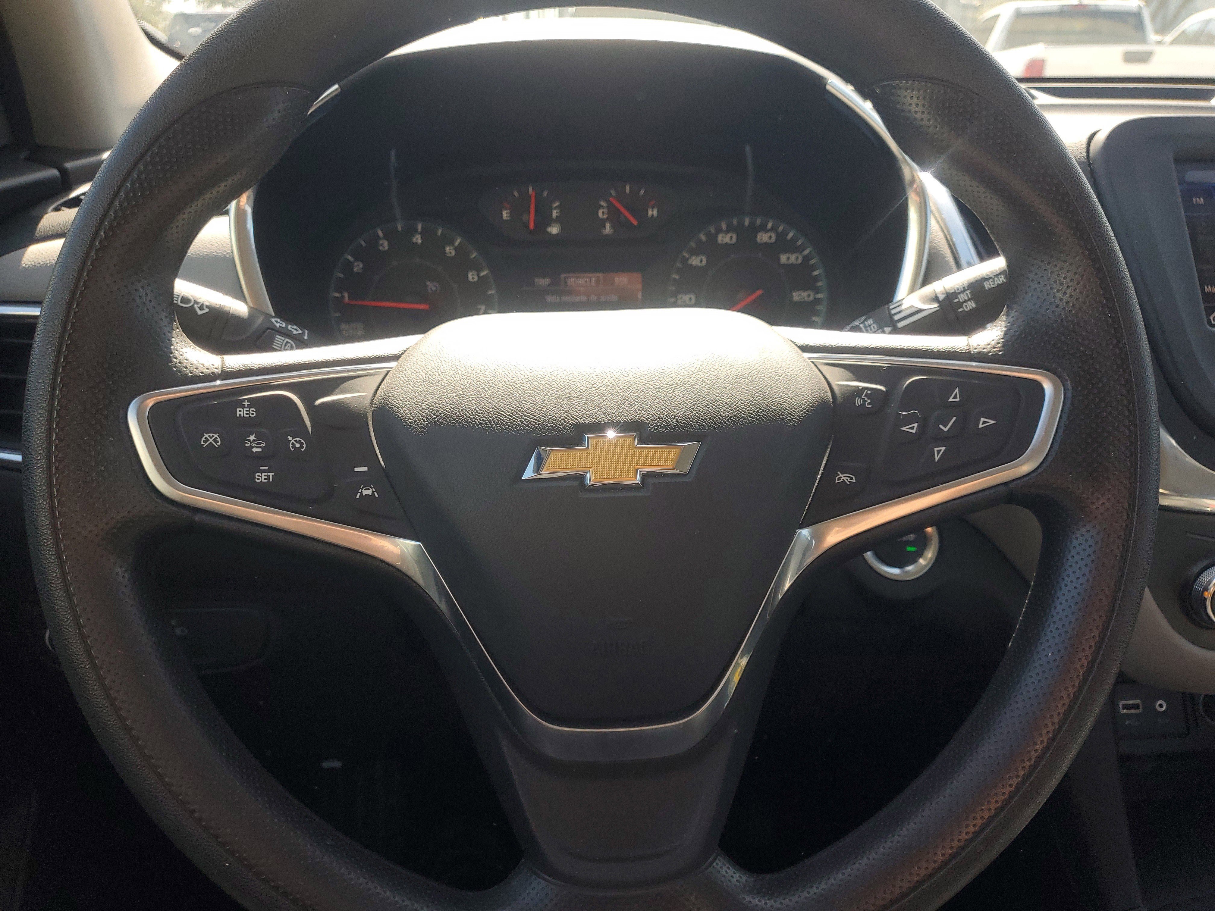 Used 2023 Chevrolet Equinox LS image 19