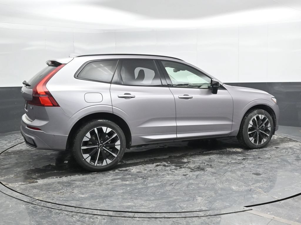 New 2026 Volvo XC60 B5 Plus w/ Protection Package Premier AWD/4WD image 2
