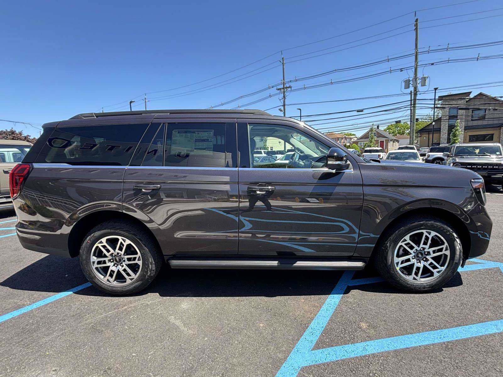 New 2026 Ford Expedition Active AWD/4WD image 5