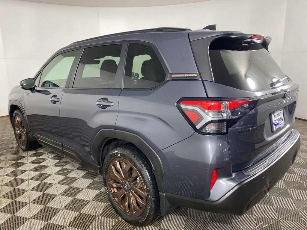Used 2025 Subaru Forester Sport image 9