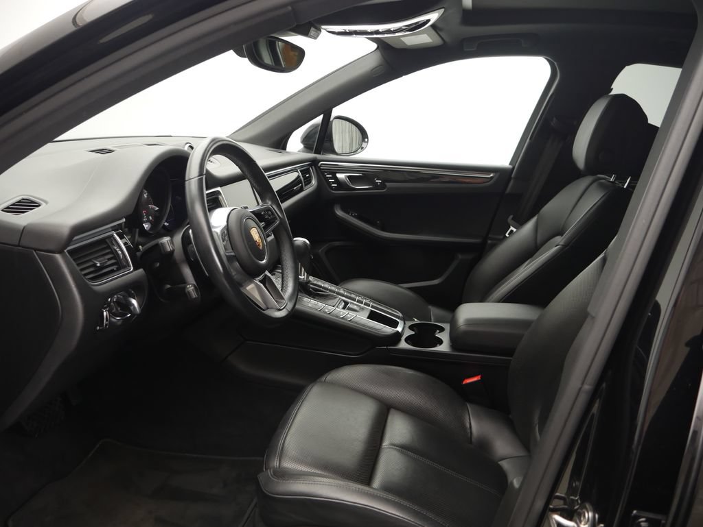 Certified 2018 Porsche Macan Sport Edition AWD/4WD image 5