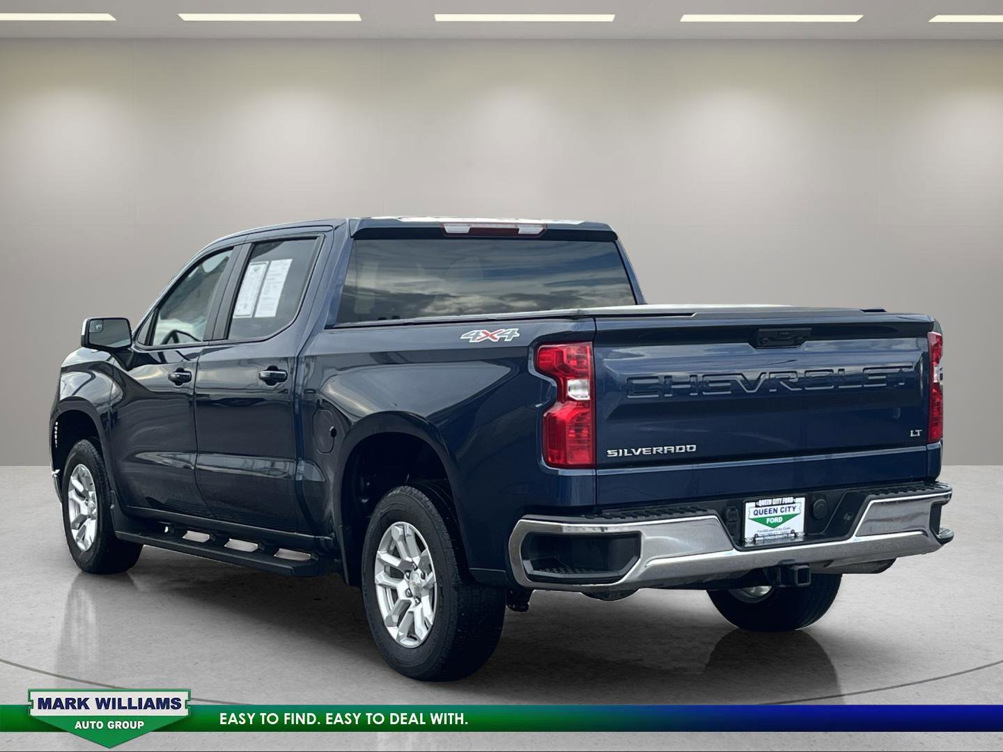 Used 2023 Chevrolet Silverado 1500 LT AWD/4WD image 5