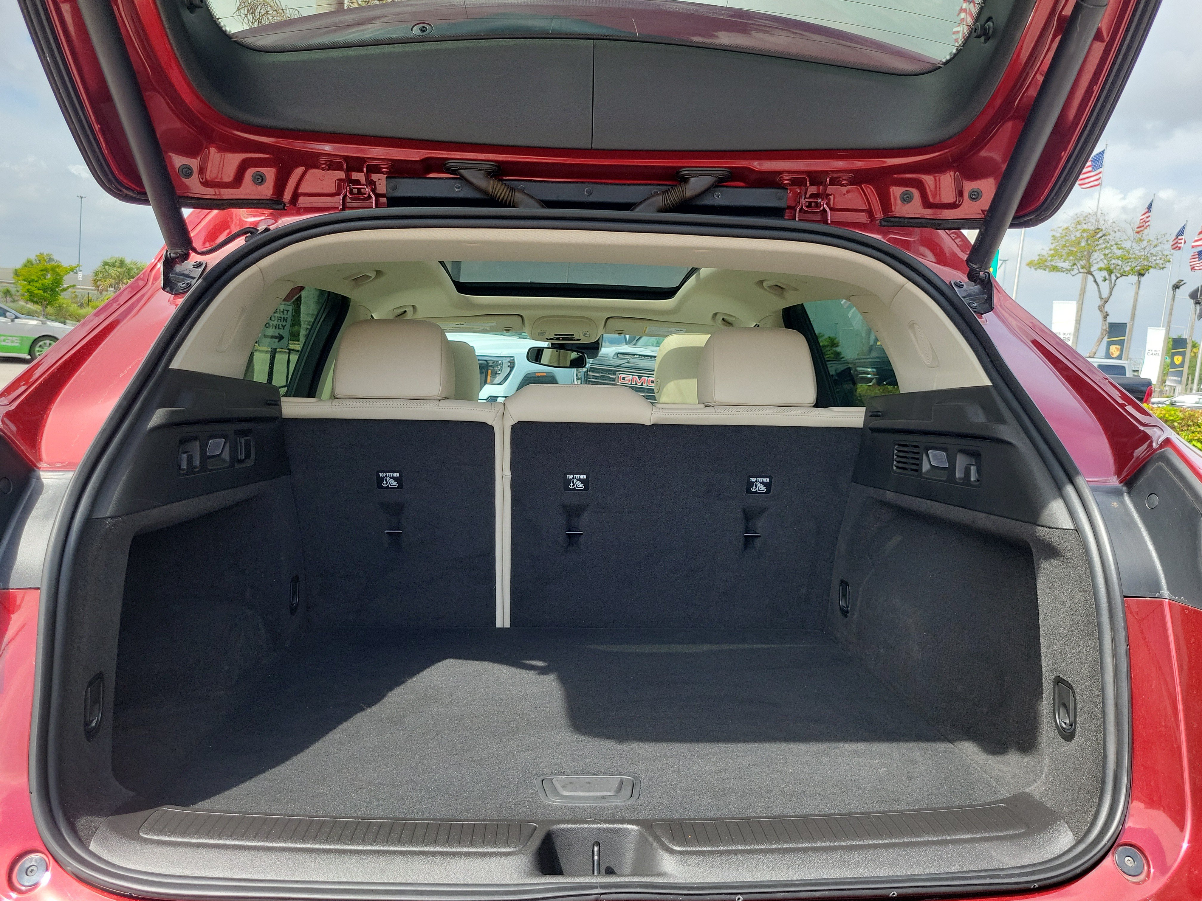 Used 2022 Buick Envision Essence w/ Safety Package FWD image 17