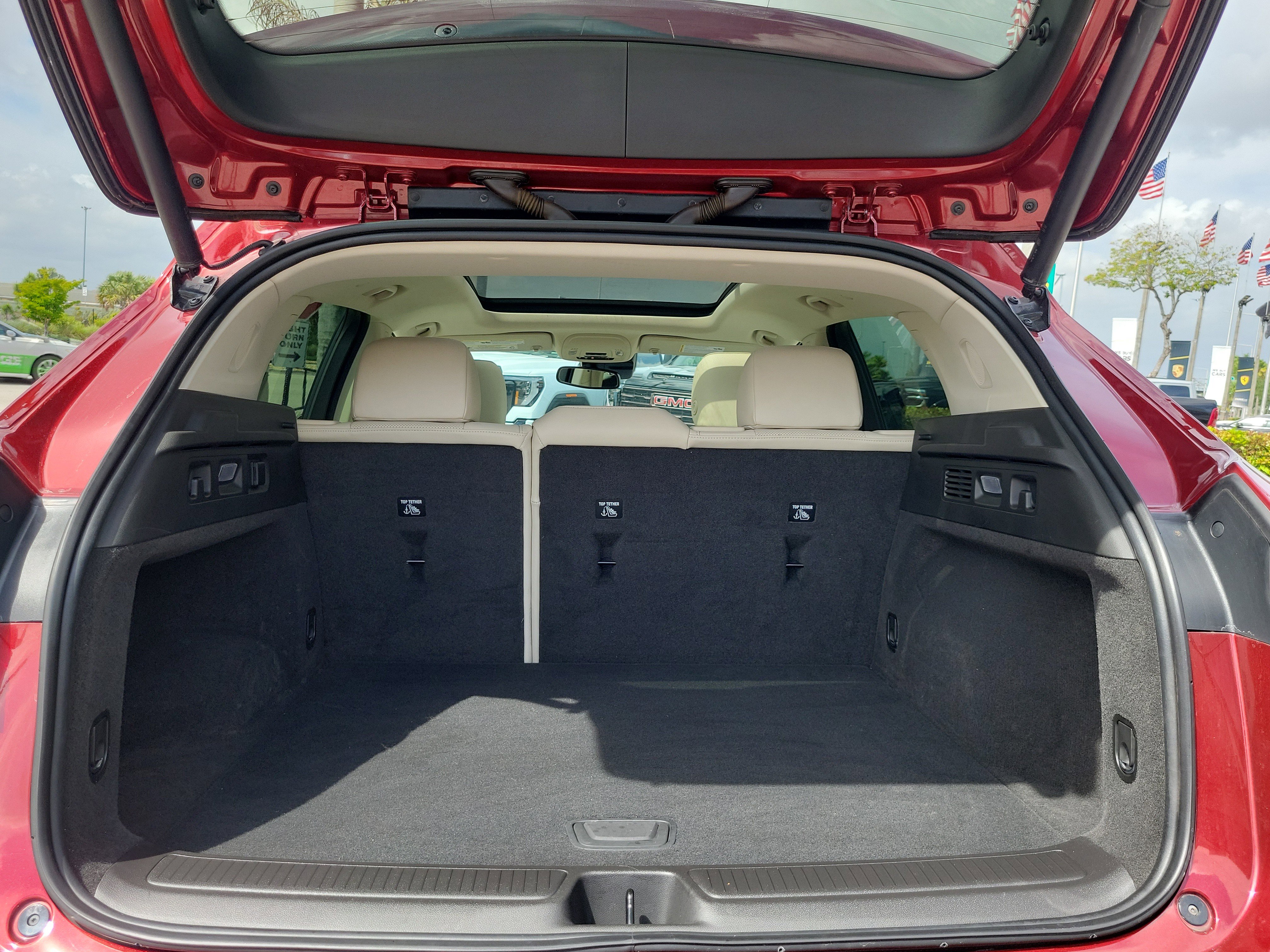 Used 2022 Buick Envision Essence w/ Safety Package FWD image 17
