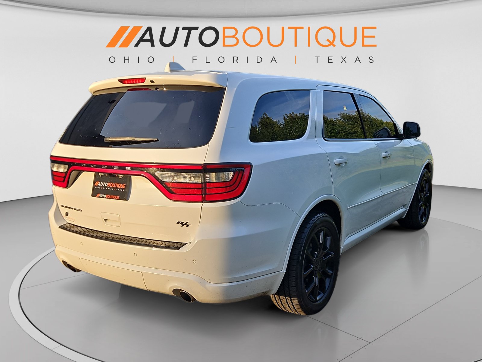 Used 2018 Dodge Durango R/T w/ Technology Group AWD/4WD image 5