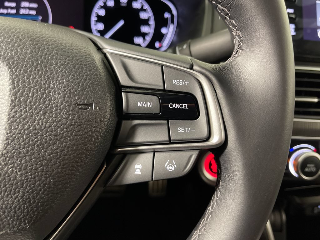 Used 2018 Honda Accord Sport image 29