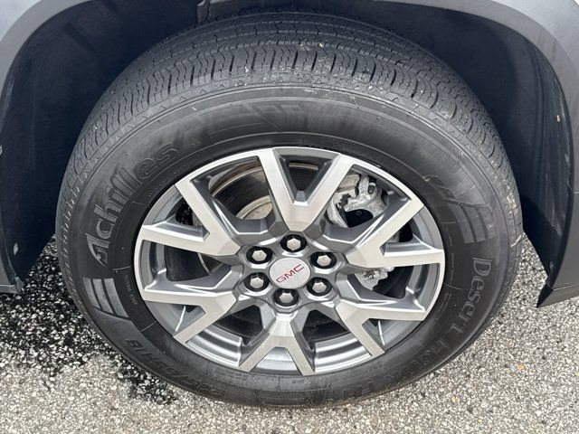 Used 2023 GMC Acadia SLT FWD image 13