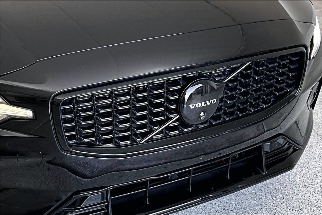 Used 2024 Volvo S60 B5 Plus w/ Climate Package FWD image 38