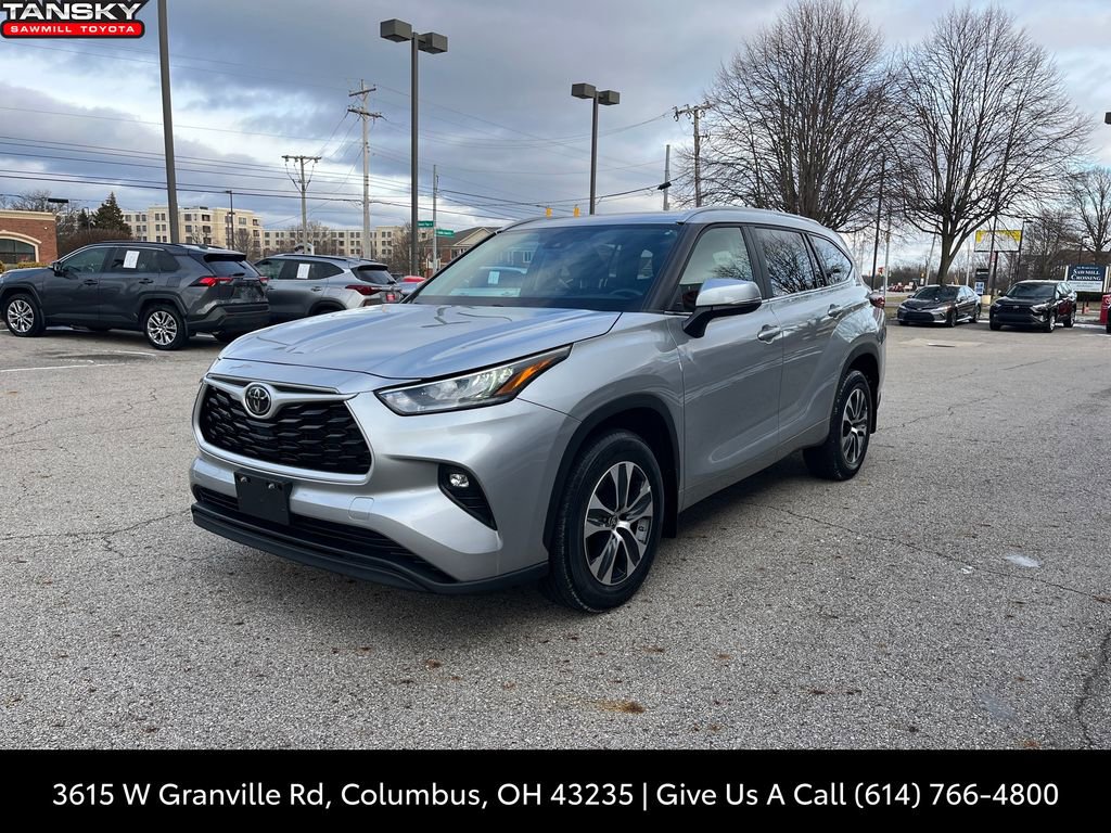 Used 2024 Toyota Highlander XLE