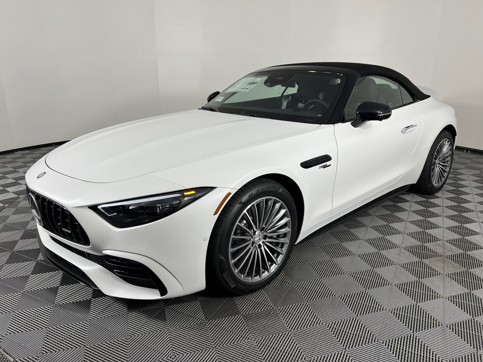 Used 2024 Mercedes-Benz SL 43 AMG image 8